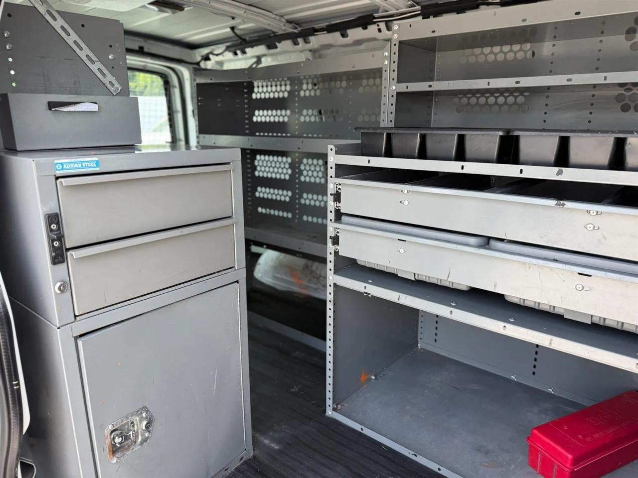 Chevrolet Express Cargo Van RWD 2500 135" 2013