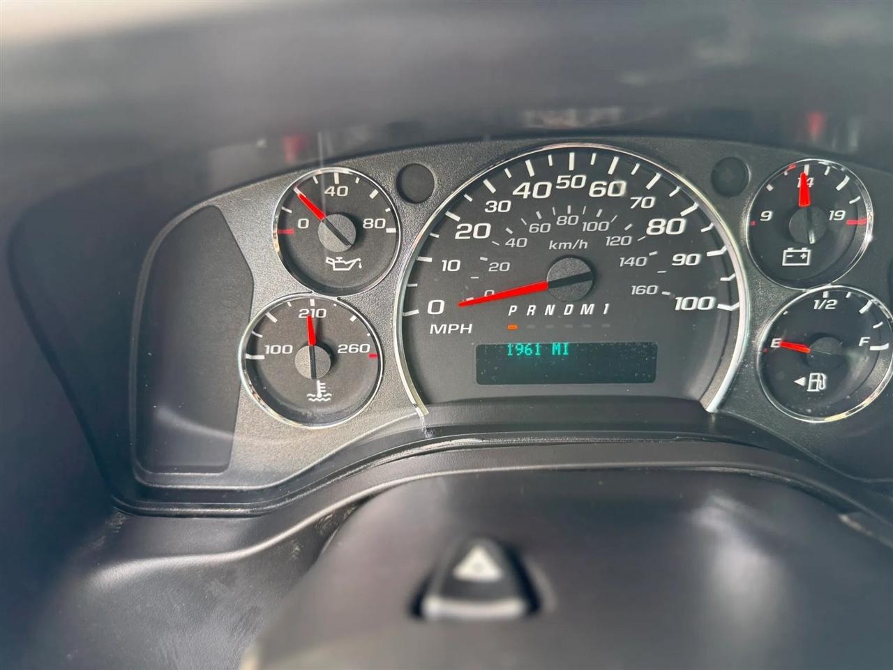 Chevrolet Express Cargo Van RWD 2500 135" 2013