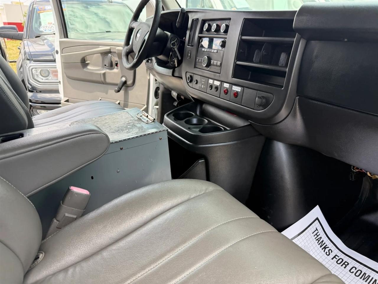 Chevrolet Express Cargo Van RWD 2500 135" 2013