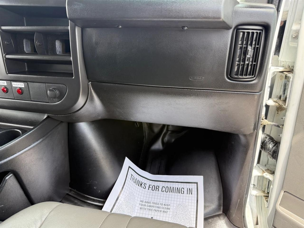 Chevrolet Express Cargo Van RWD 2500 135" 2013