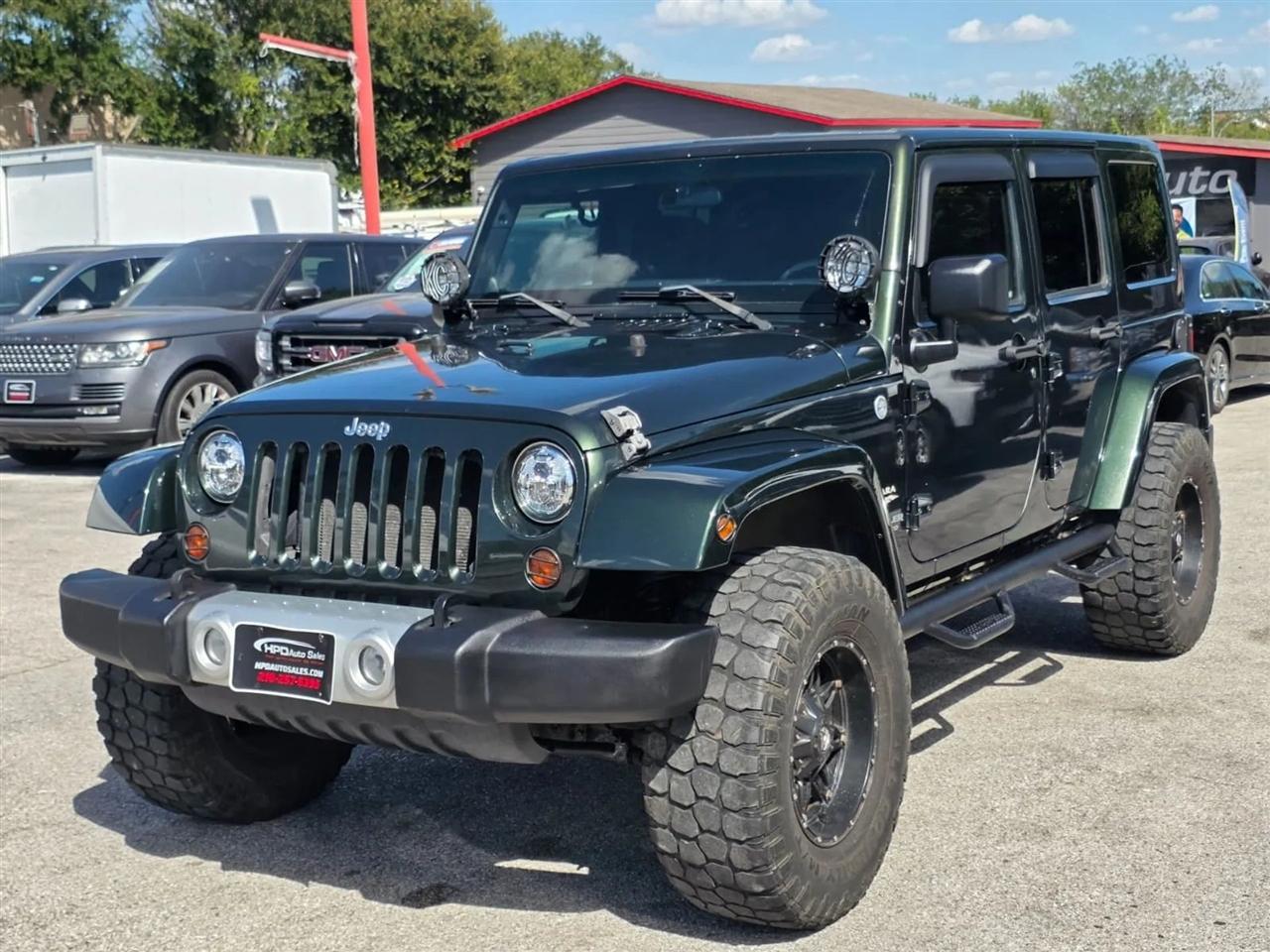 Jeep Wrangler Unlimited 4WD 4dr Sahara 2011