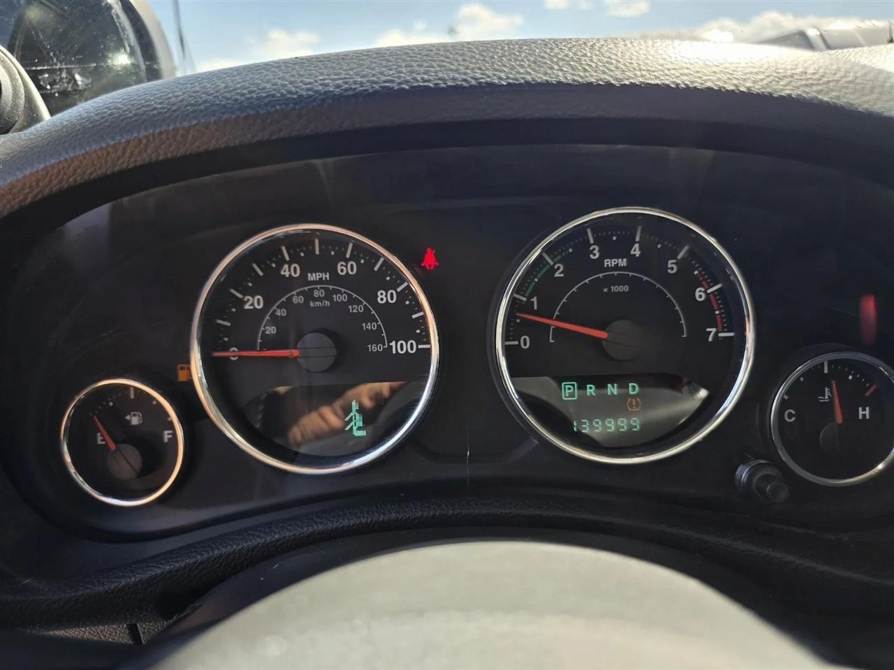 Jeep Wrangler Unlimited 4WD 4dr Sahara 2011