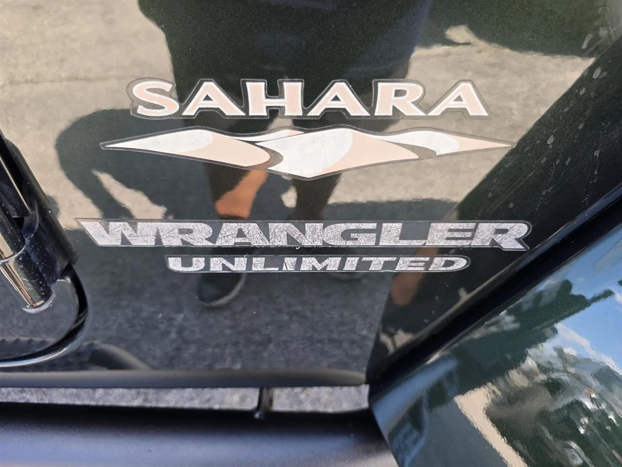 Jeep Wrangler Unlimited 4WD 4dr Sahara 2011