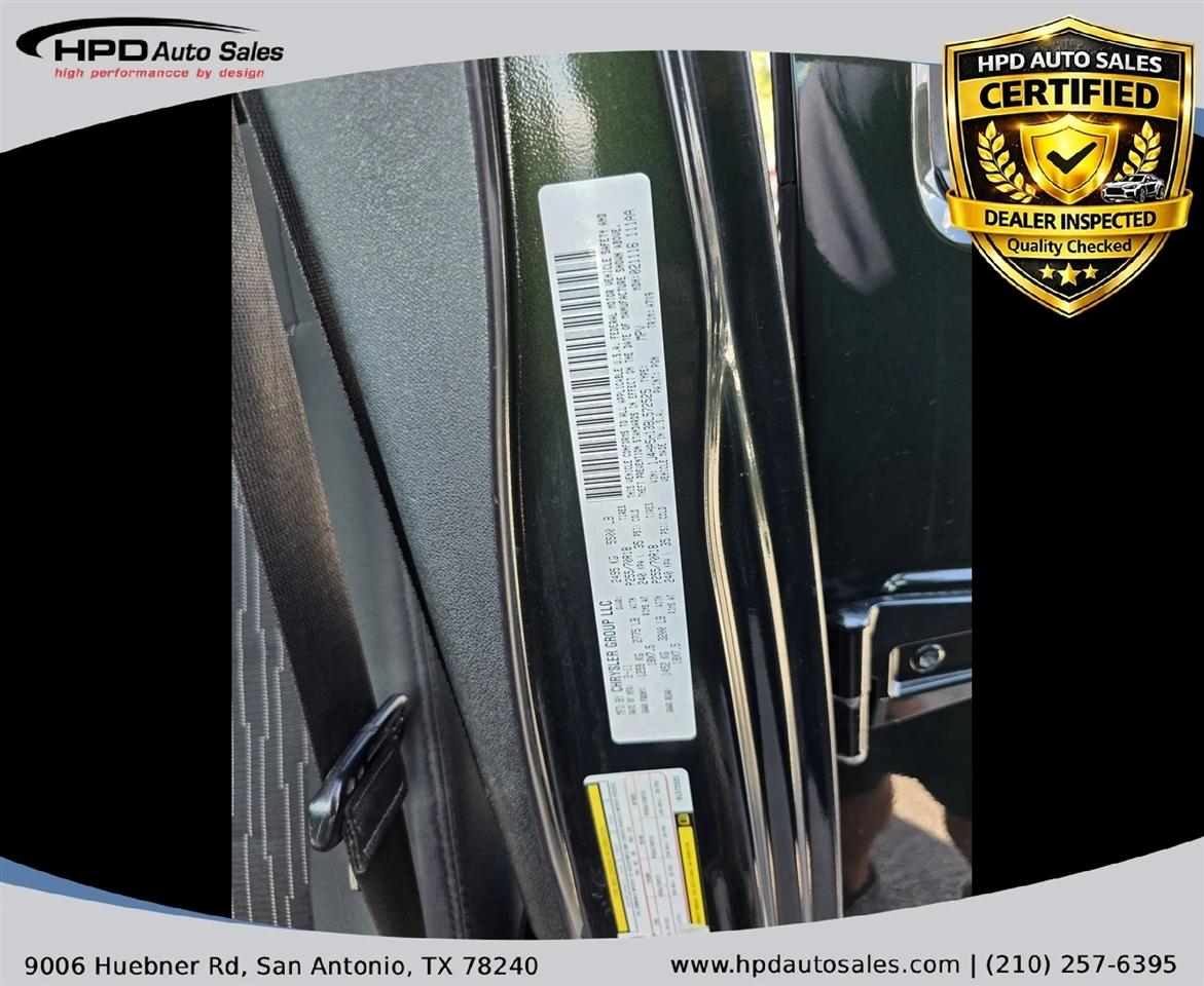 Jeep Wrangler Unlimited 4WD 4dr Sahara 2011