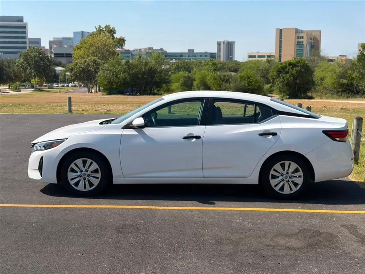Nissan Sentra S CVT 2024