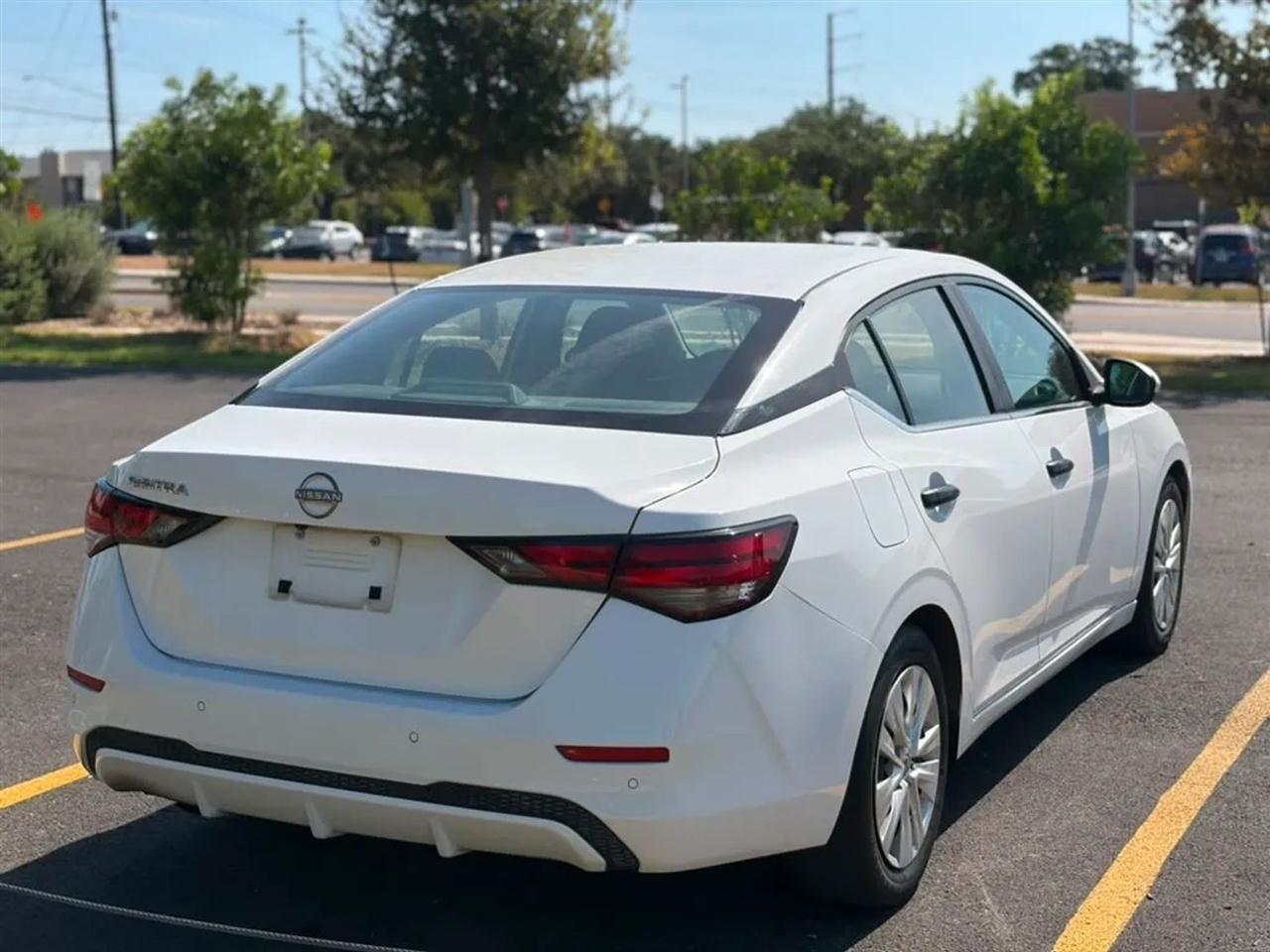 Nissan Sentra S CVT 2024