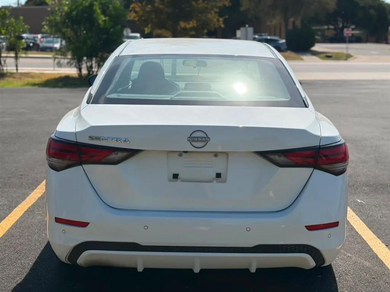 Nissan Sentra S CVT 2024