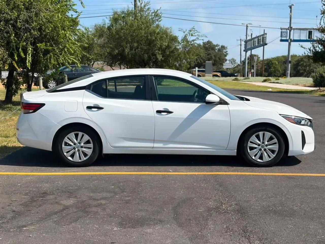 Nissan Sentra S CVT 2024