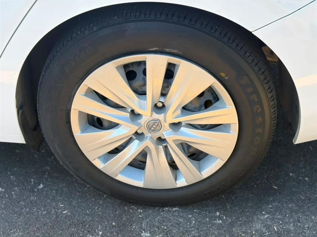 Nissan Sentra S CVT 2024
