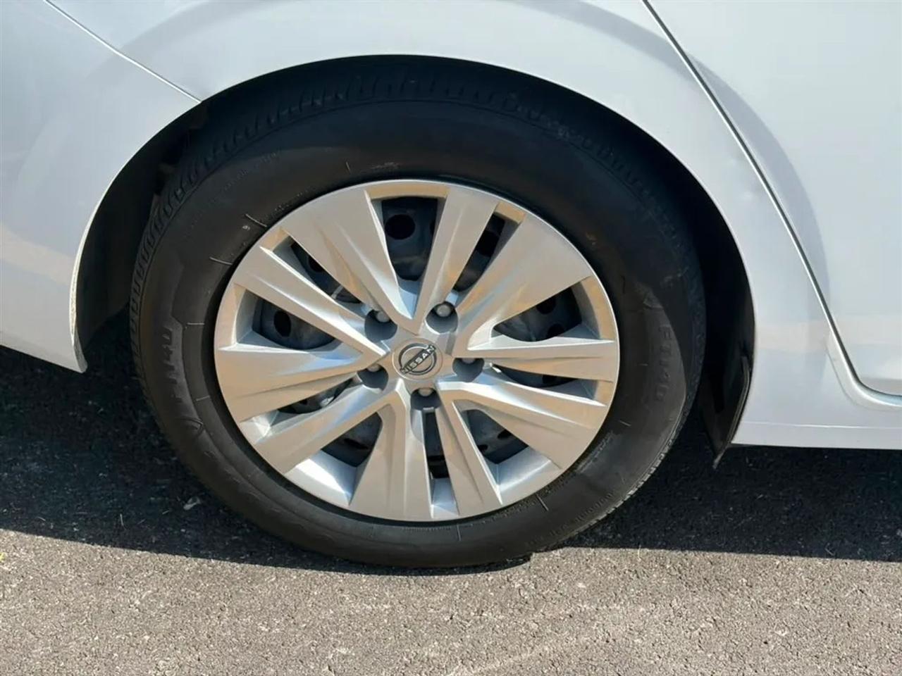 Nissan Sentra S CVT 2024