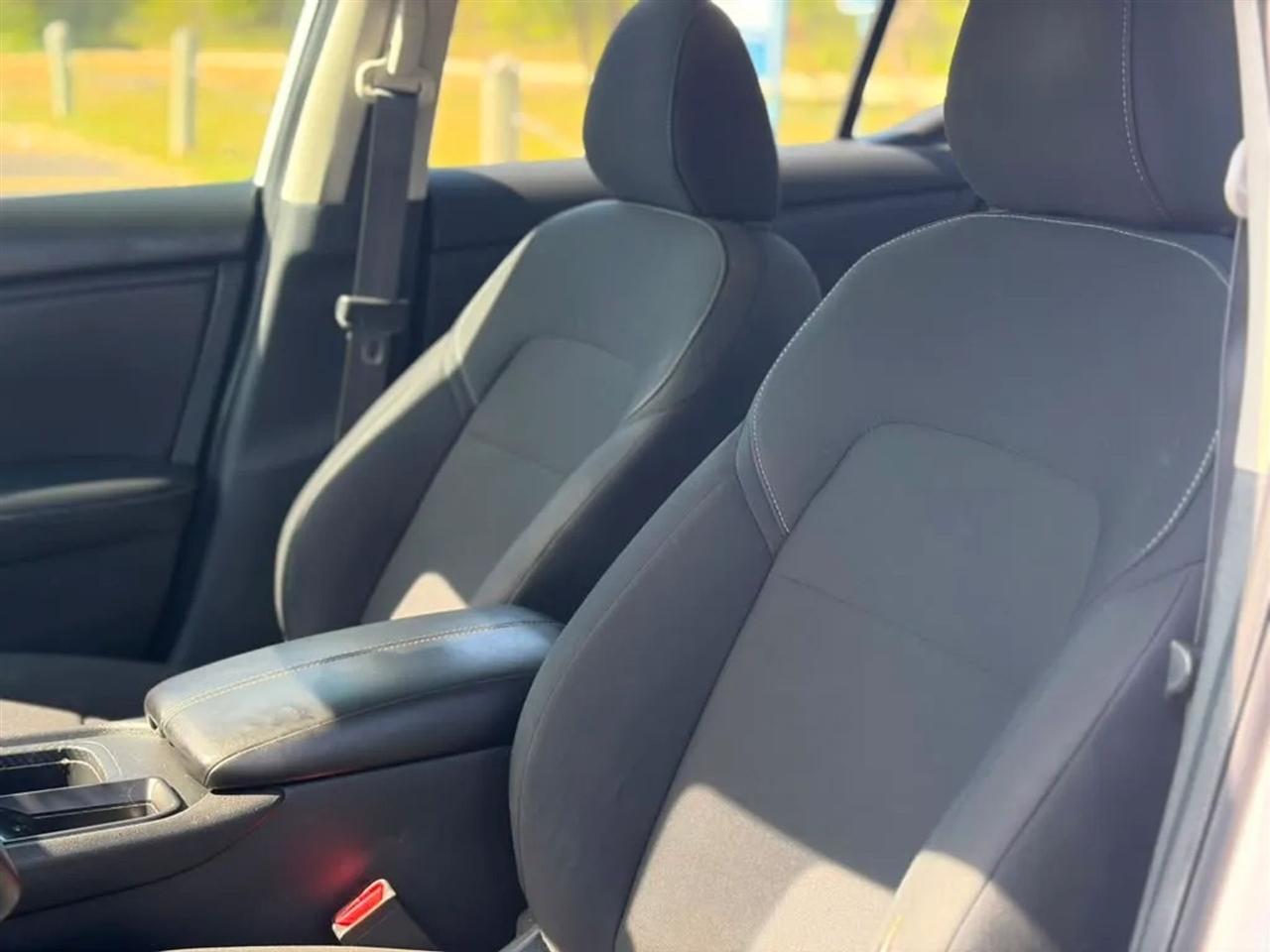 Nissan Sentra S CVT 2024