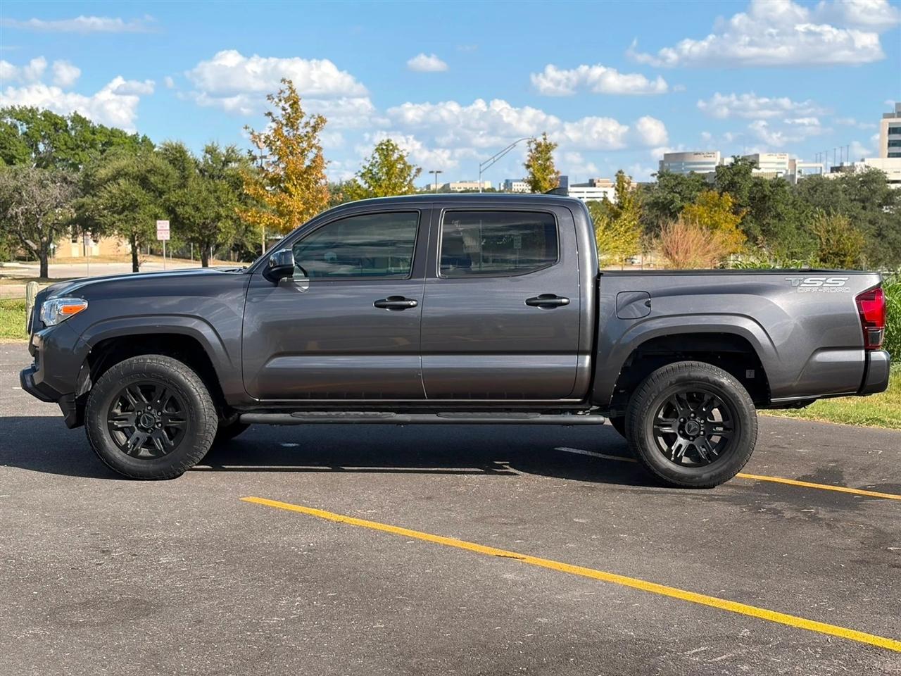 Toyota Tacoma 2WD SR5 Double Cab 5' Bed I4 AT (Natl) 2020