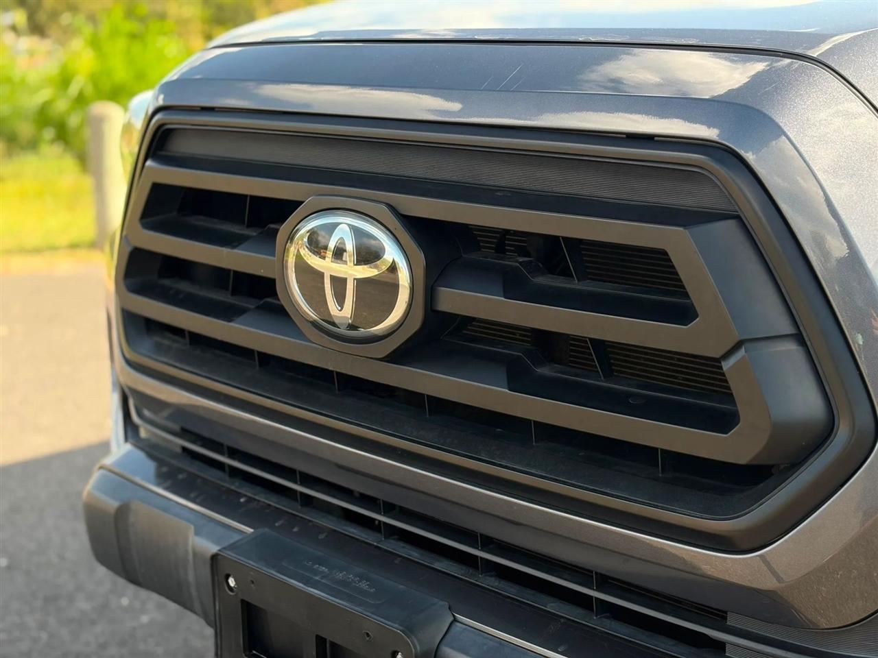 Toyota Tacoma 2WD SR5 Double Cab 5' Bed I4 AT (Natl) 2020