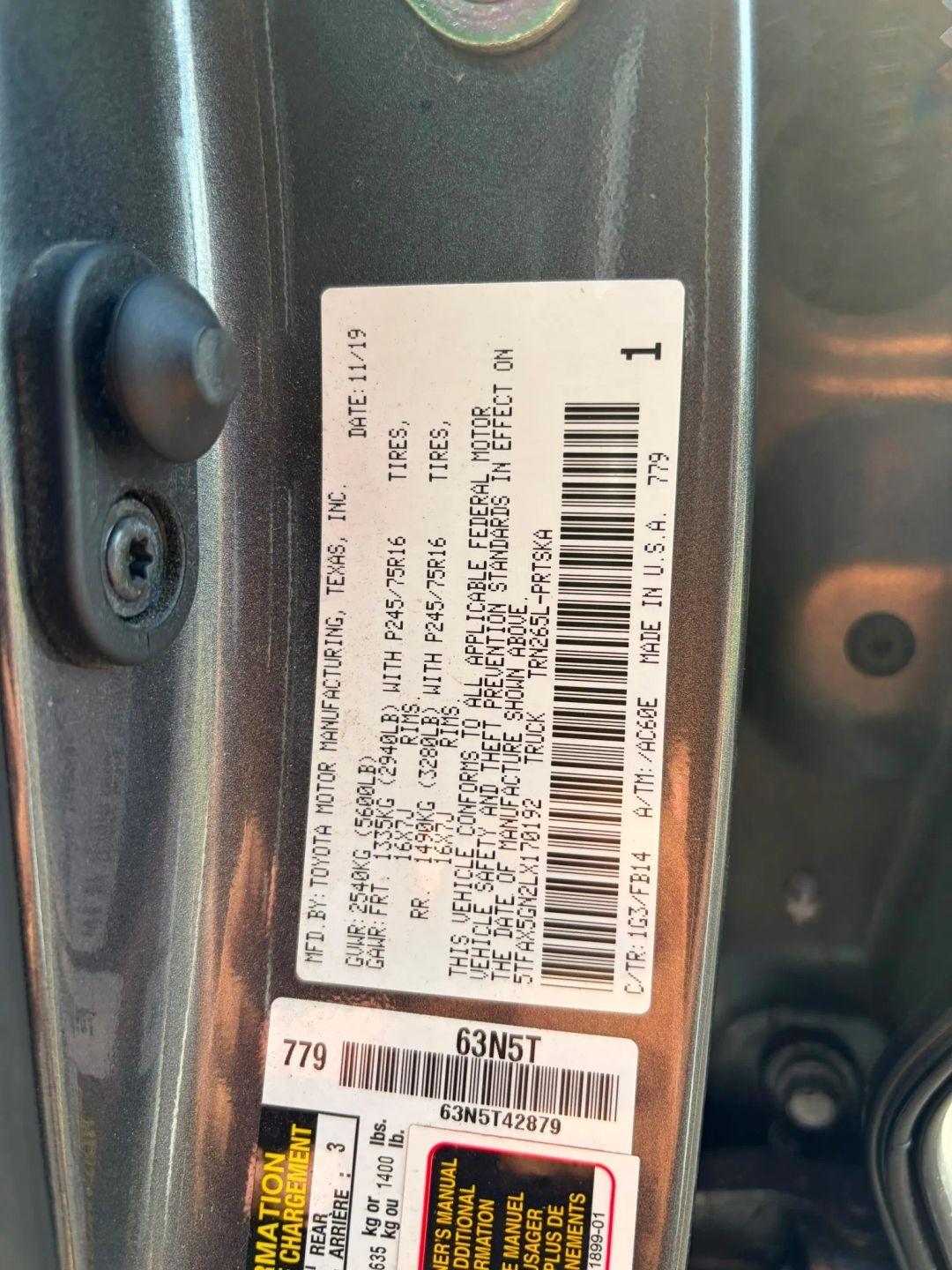 Toyota Tacoma 2WD SR5 Double Cab 5' Bed I4 AT (Natl) 2020