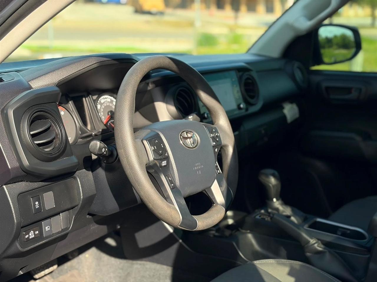 Toyota Tacoma 2WD SR5 Double Cab 5' Bed I4 AT (Natl) 2020