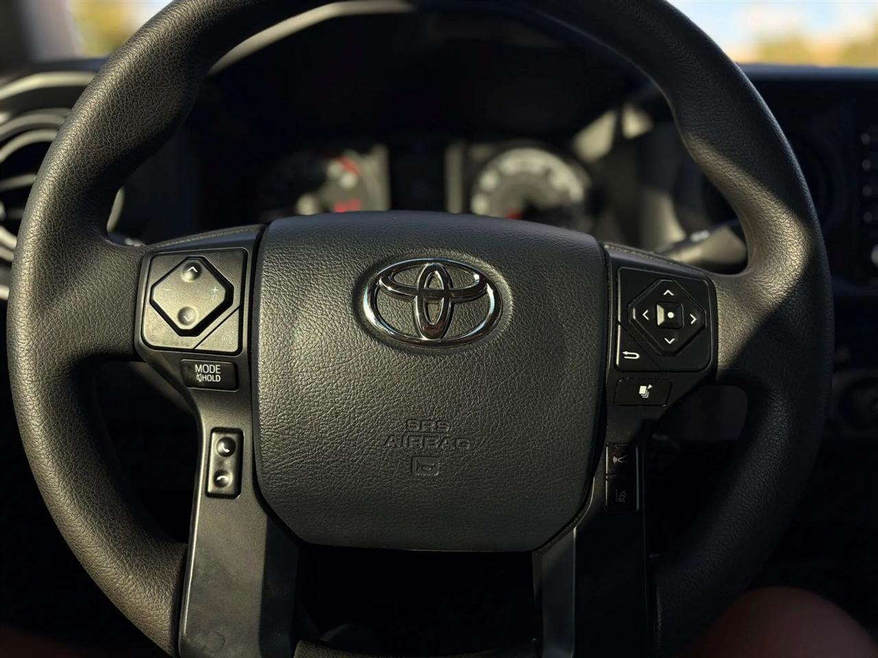 Toyota Tacoma 2WD SR5 Double Cab 5' Bed I4 AT (Natl) 2020