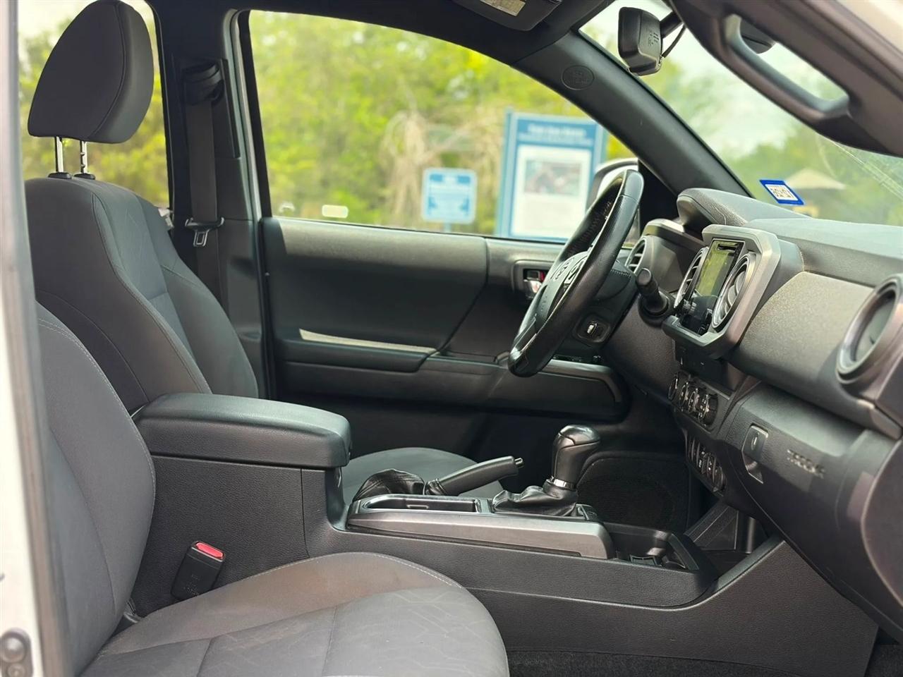 Toyota Tacoma 4WD TRD Off Road Double Cab 5' Bed V6 MT (Natl) 2019