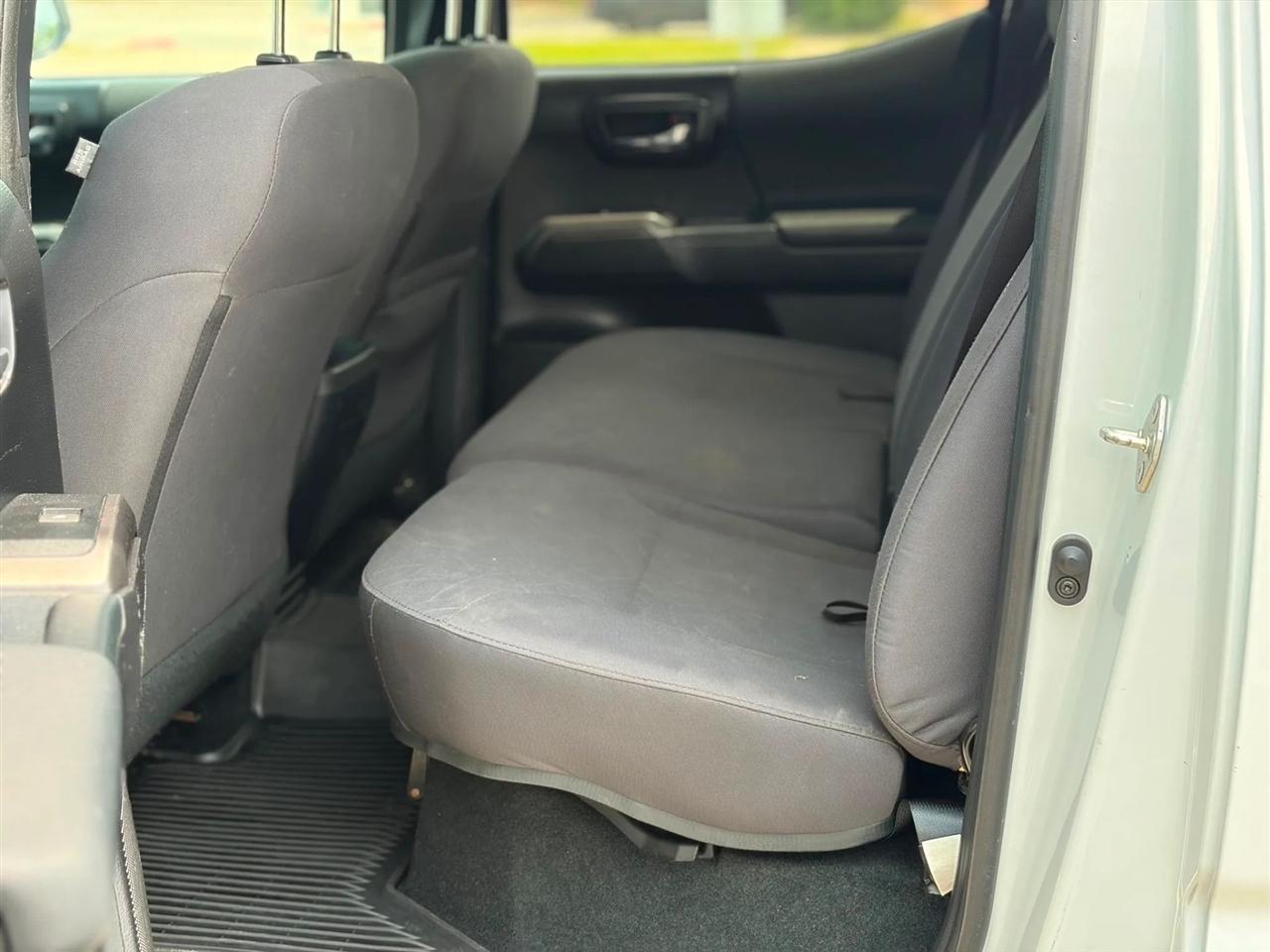 Toyota Tacoma 4WD TRD Off Road Double Cab 5' Bed V6 MT (Natl) 2019