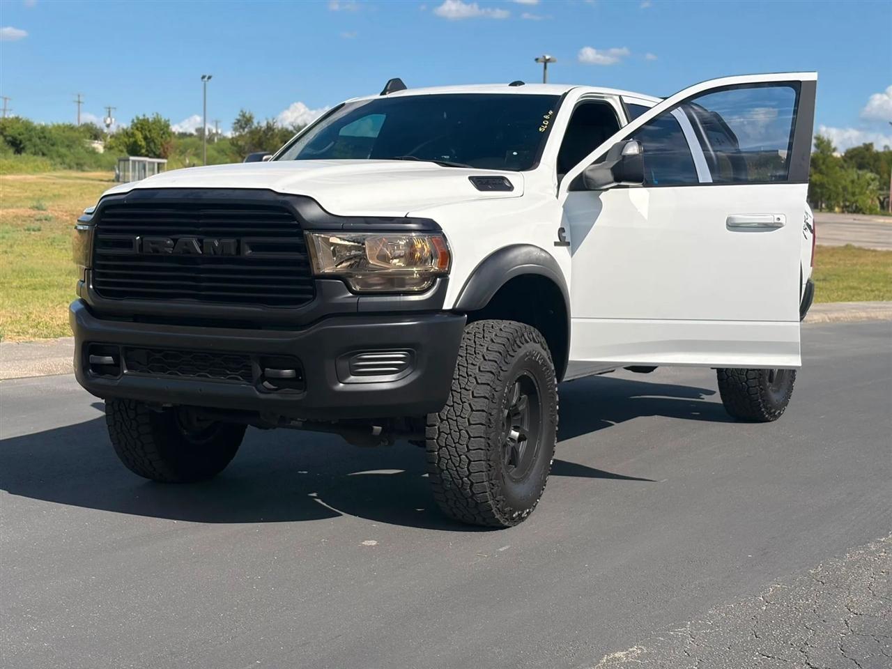 RAM 2500 Big Horn 4x4 Crew Cab 6'4" Box 2021