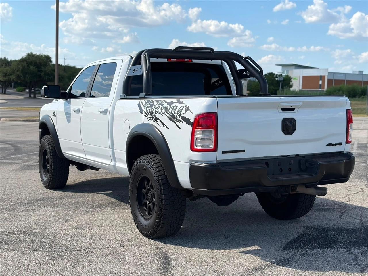 RAM 2500 Big Horn 4x4 Crew Cab 6'4" Box 2021