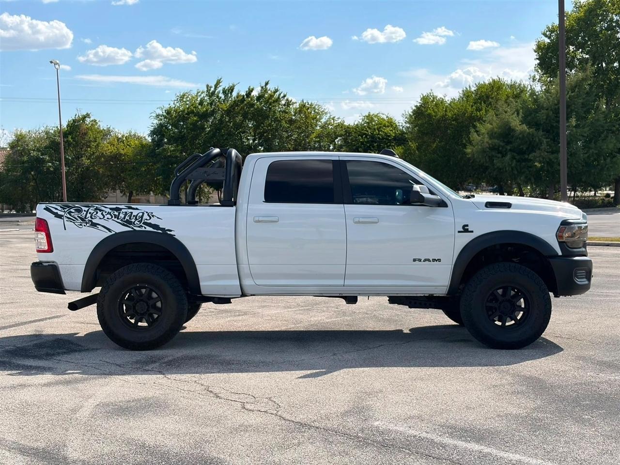RAM 2500 Big Horn 4x4 Crew Cab 6'4" Box 2021