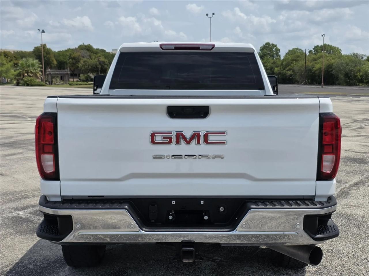 GMC Sierra 2500HD 4WD Crew Cab 159" Pro 2024