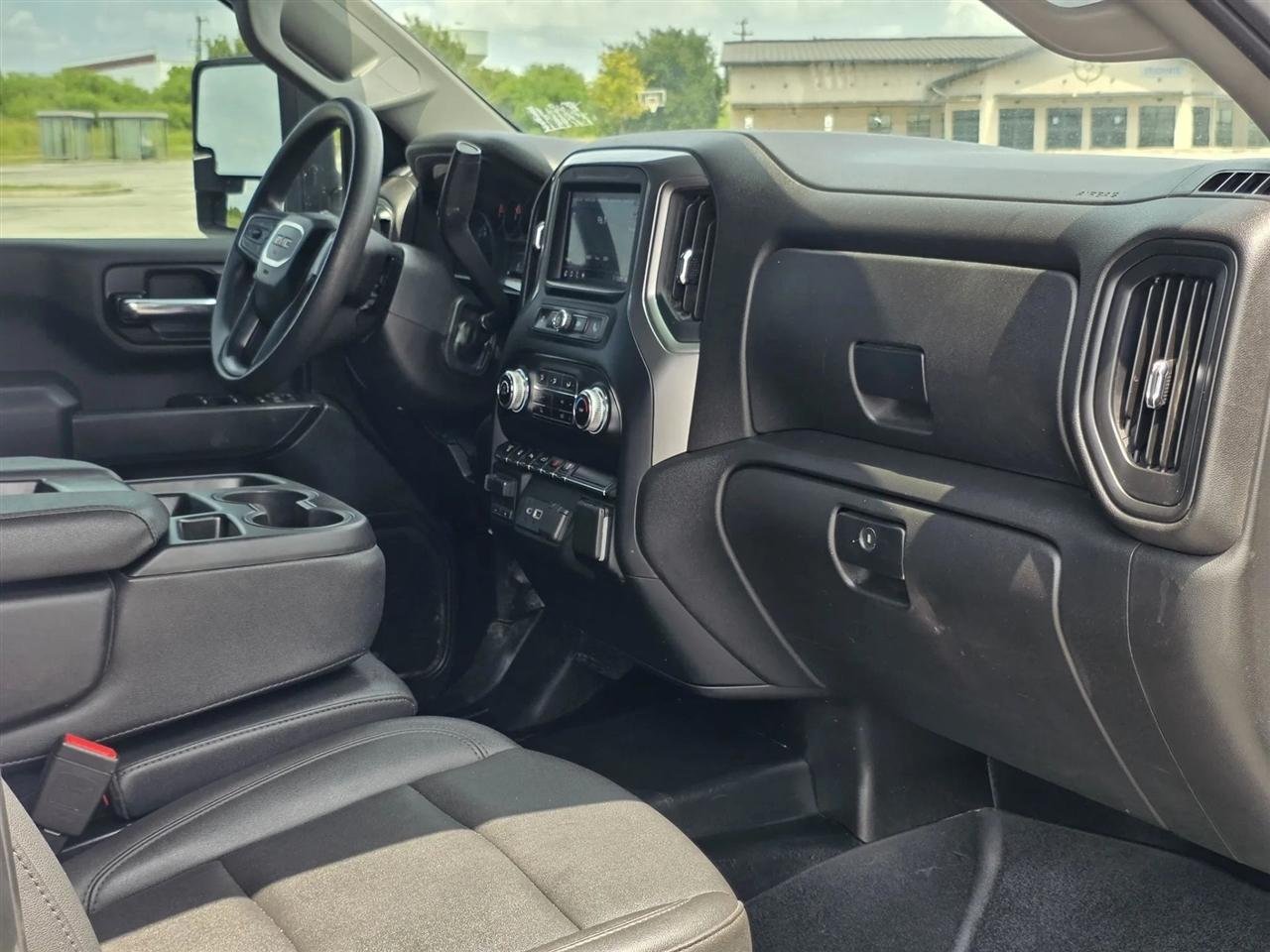 GMC Sierra 2500HD 4WD Crew Cab 159" Pro 2024