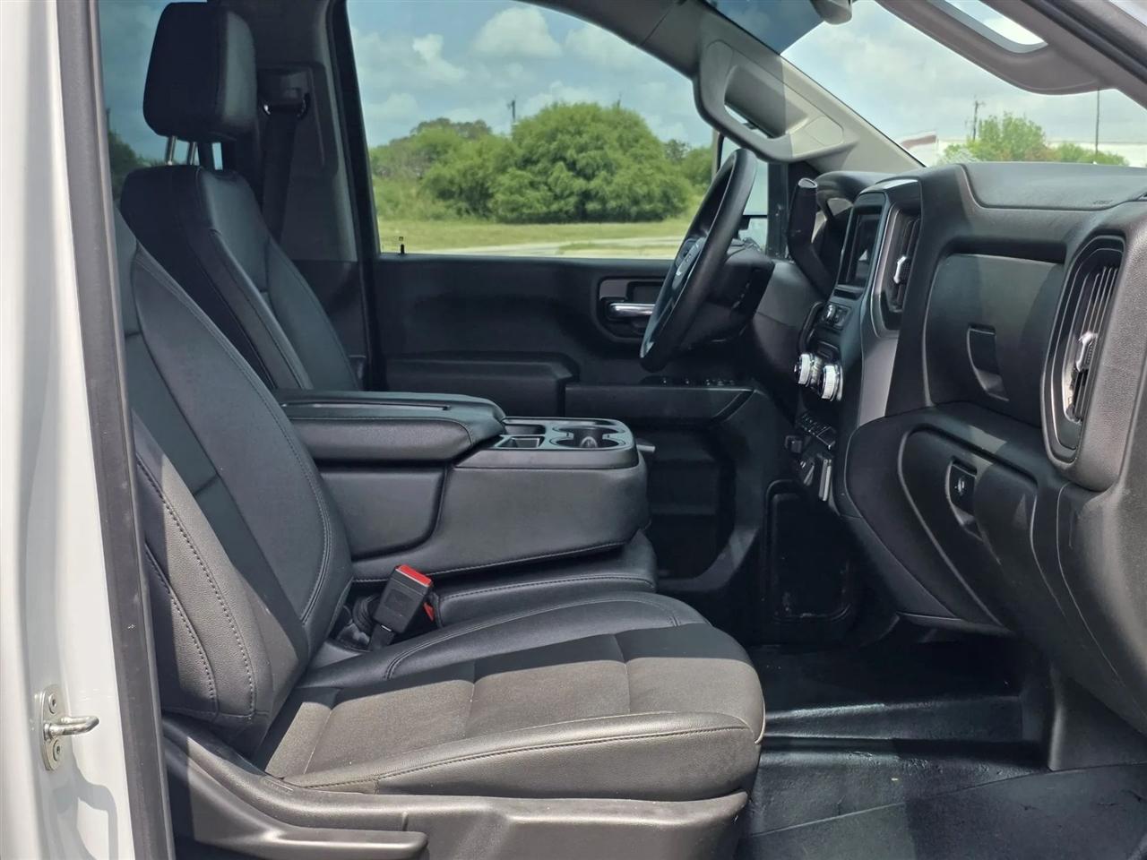 GMC Sierra 2500HD 4WD Crew Cab 159" Pro 2024