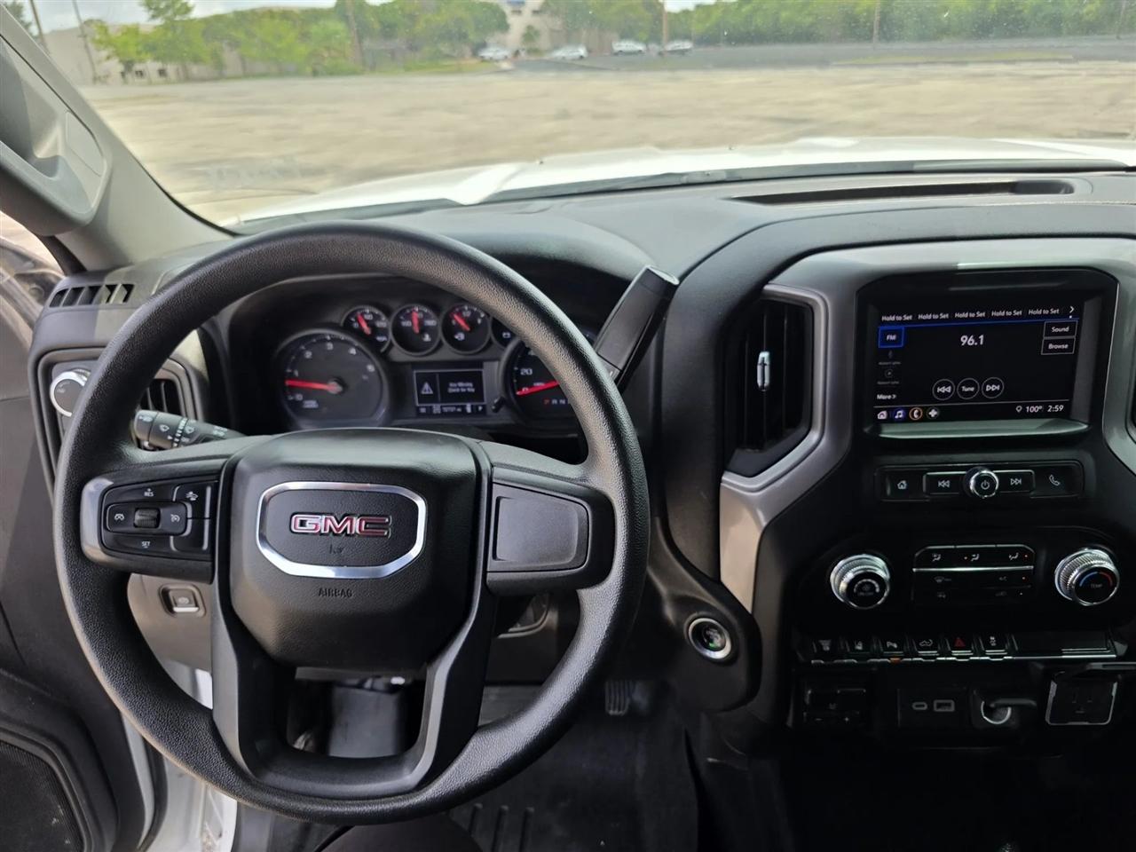 GMC Sierra 2500HD 4WD Crew Cab 159" Pro 2024