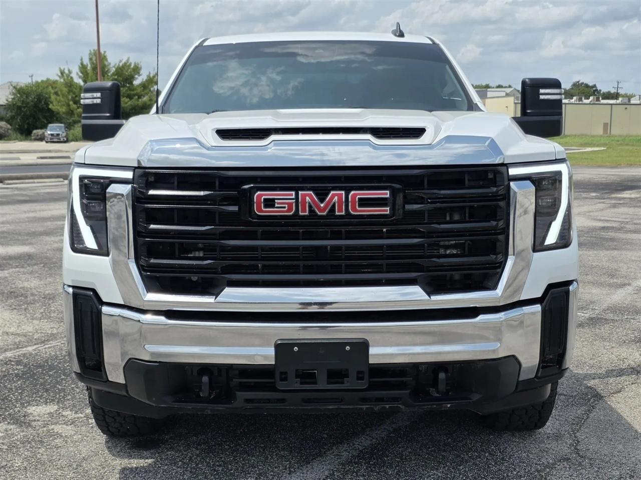 GMC Sierra 2500HD 4WD Crew Cab 159" Pro 2024