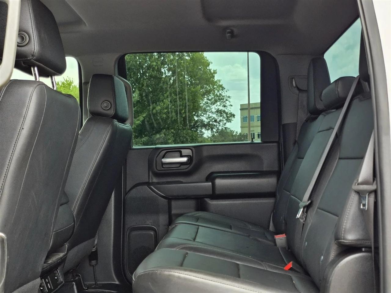 GMC Sierra 2500HD 4WD Crew Cab 159" Pro 2024