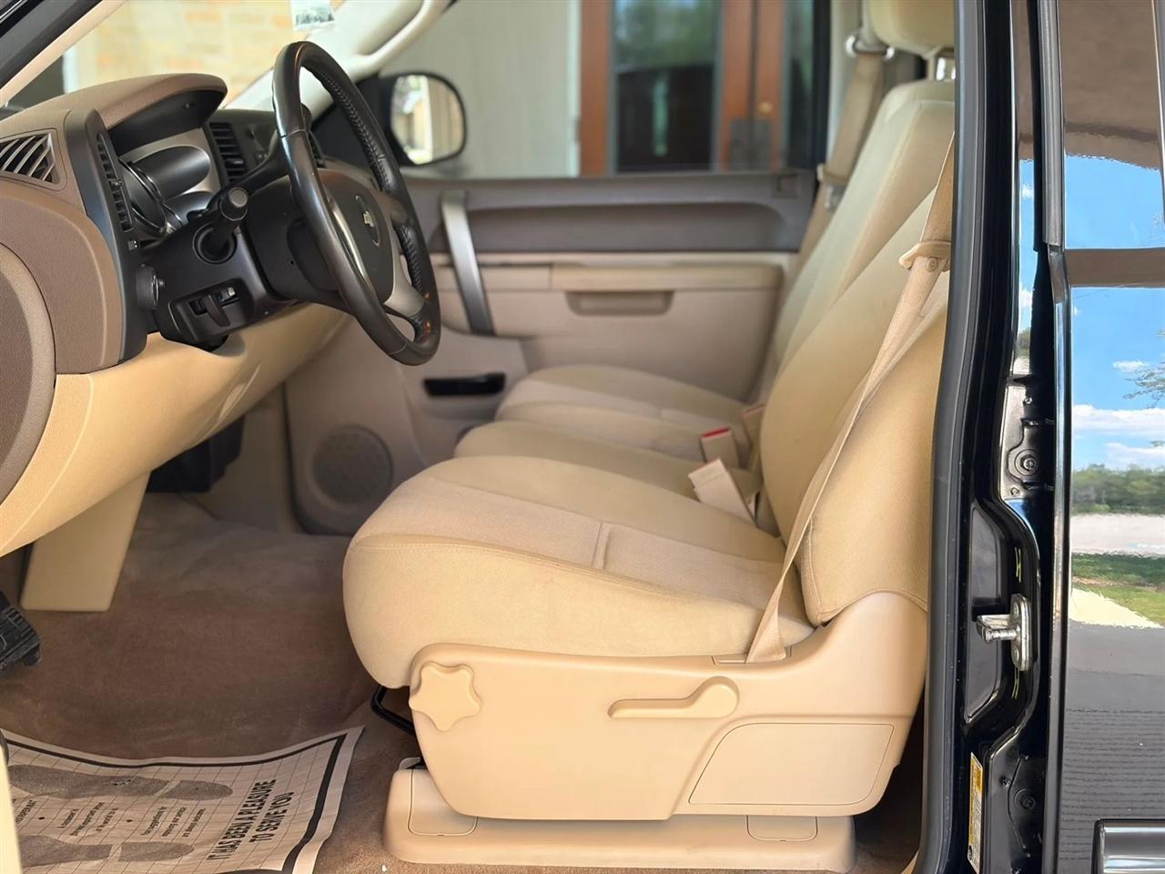 Chevrolet Silverado 1500 2WD Crew Cab 143.5" LT 2012