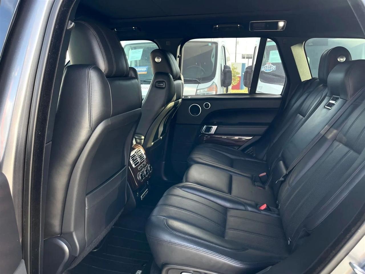 Land Rover Range Rover 4WD 4dr Supercharged 2015