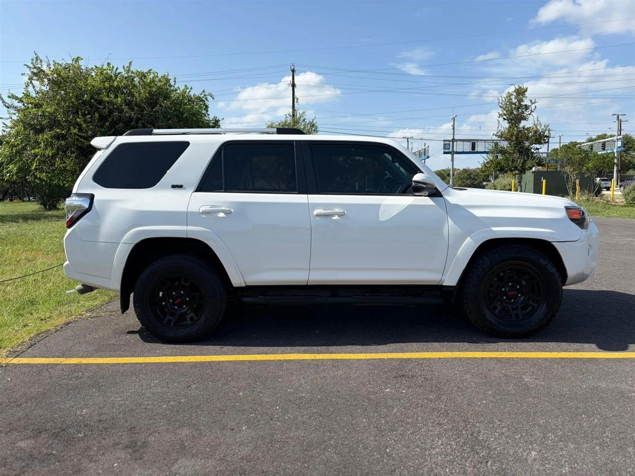 Toyota 4Runner SR5 Premium 2WD (Natl) 2022