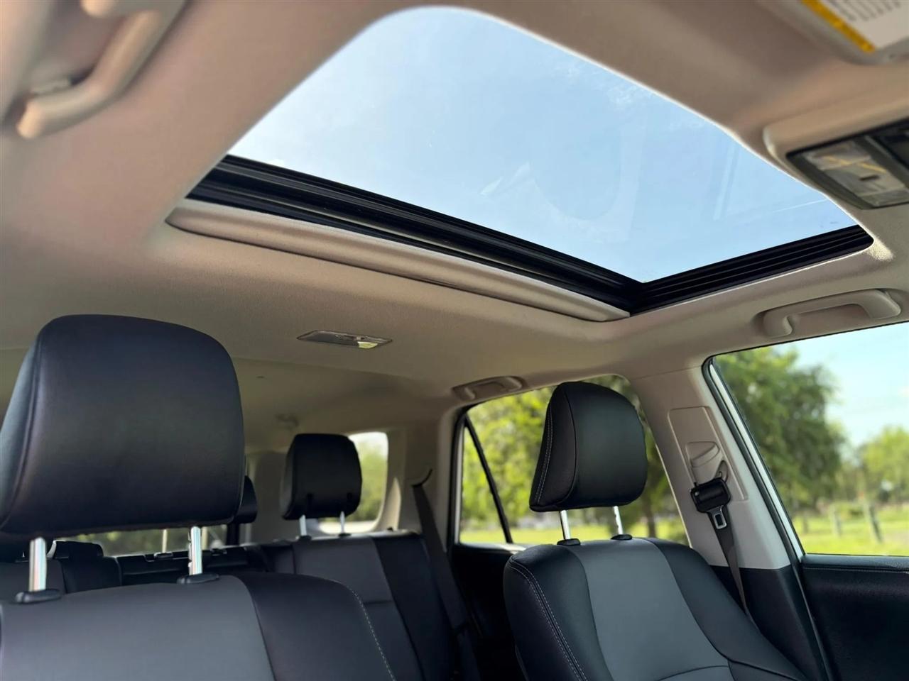 Toyota 4Runner SR5 Premium 2WD (Natl) 2022