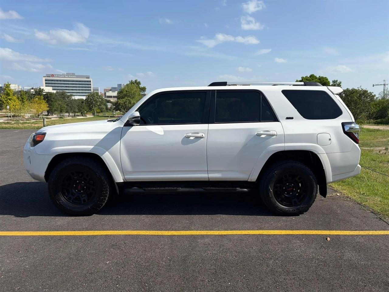 Toyota 4Runner SR5 Premium 2WD (Natl) 2022