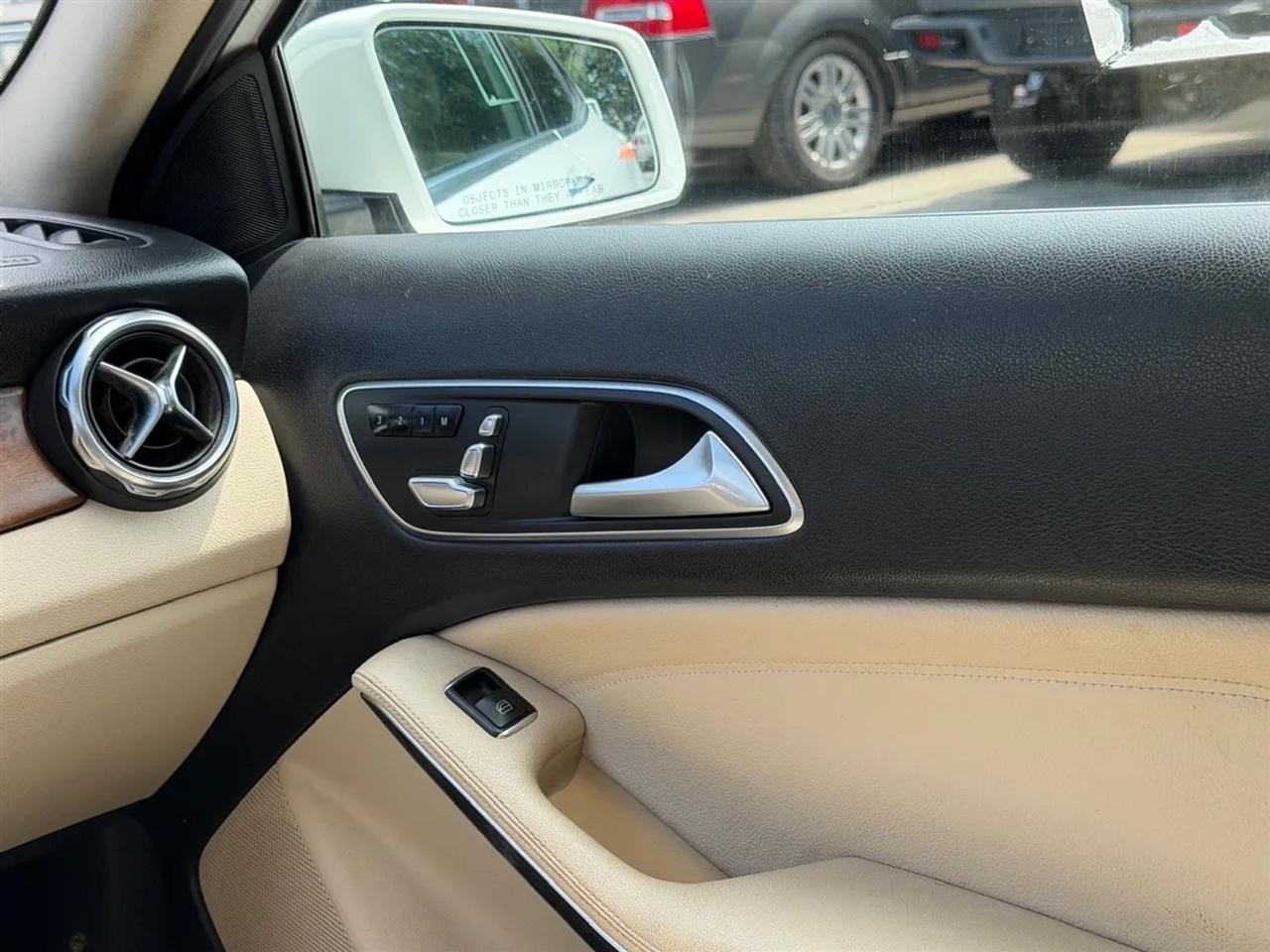 Mercedes-Benz GLA GLA 250 SUV 2019