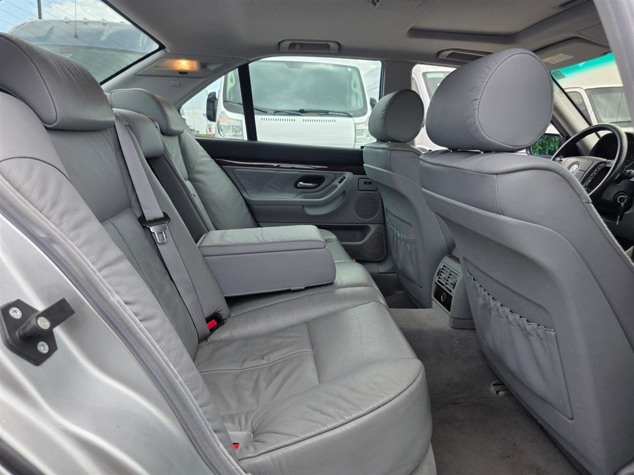BMW 7 Series 740iA 4dr Sdn 2000