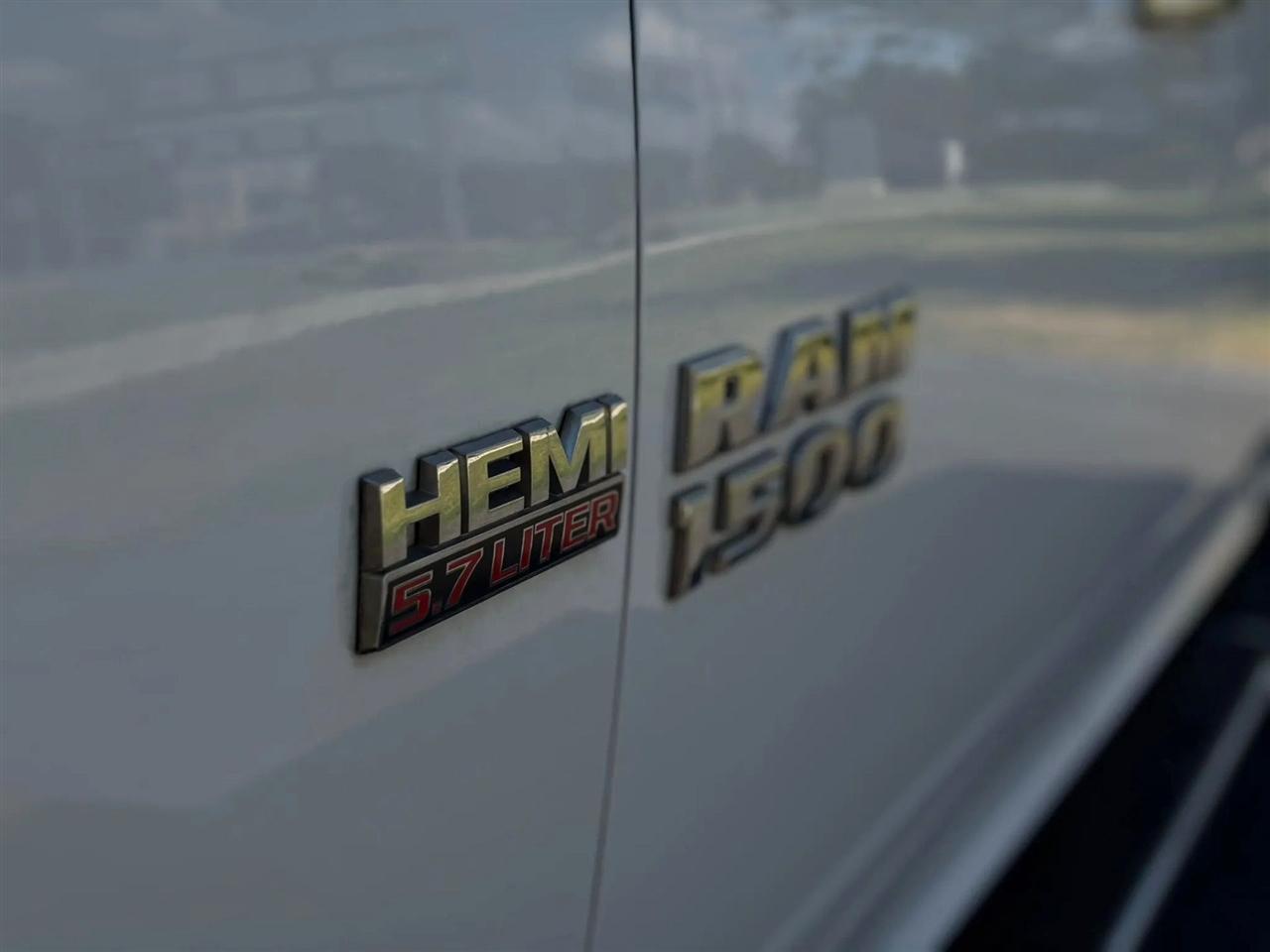 RAM 1500 2WD Crew Cab 140.5" Lone Star 2013