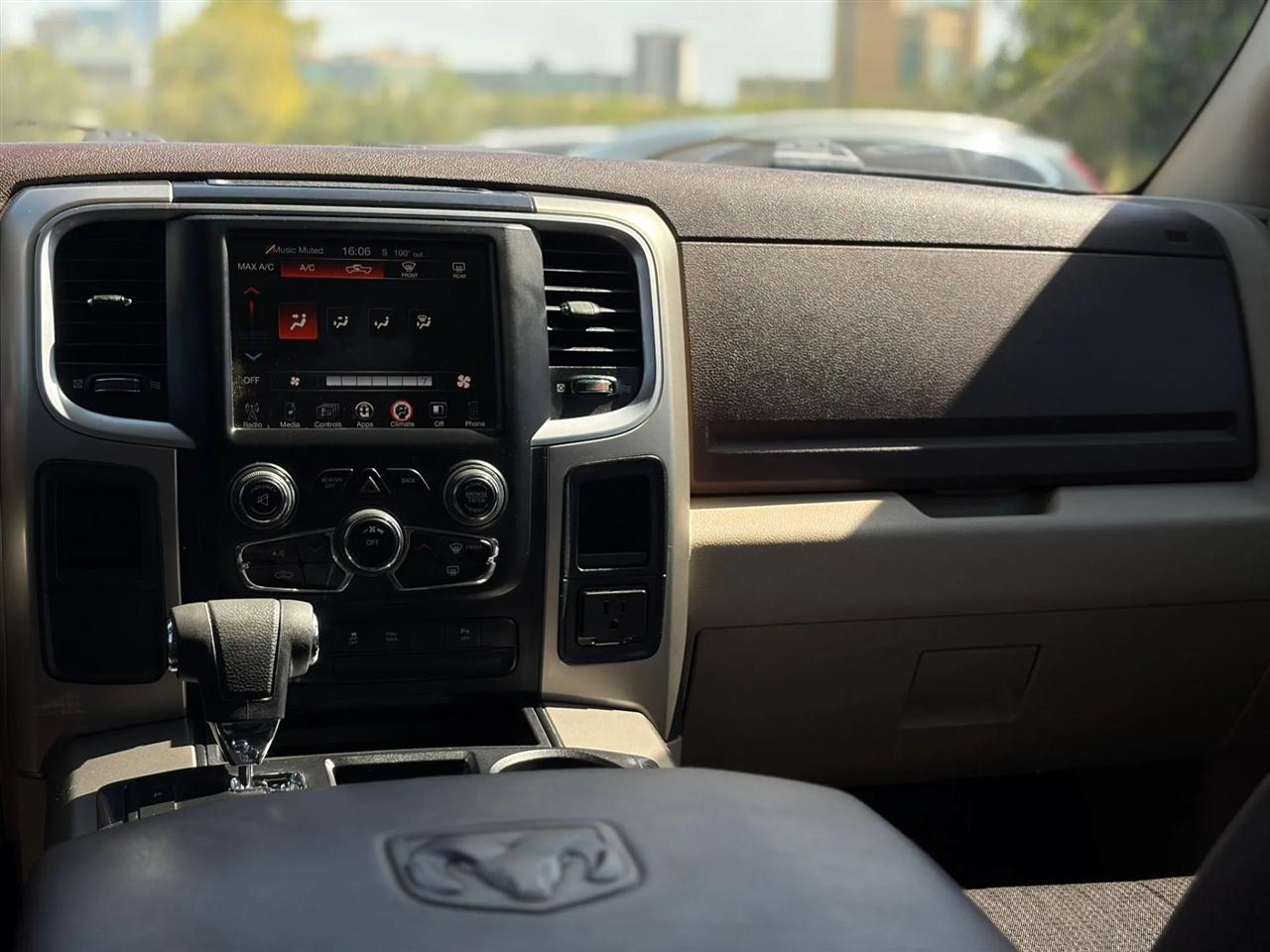RAM 1500 2WD Crew Cab 140.5" Lone Star 2013