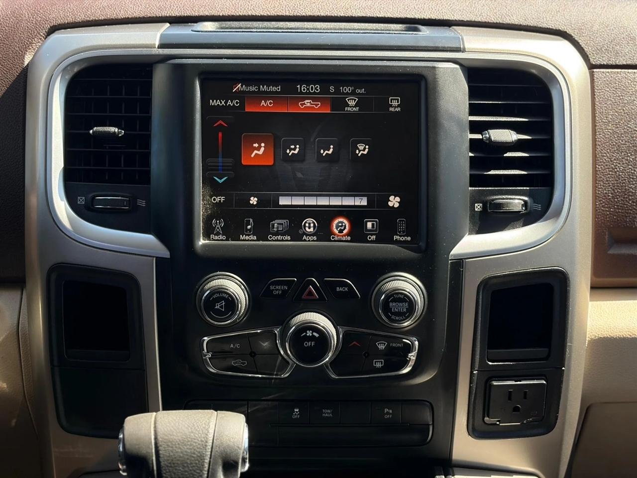RAM 1500 2WD Crew Cab 140.5" Lone Star 2013