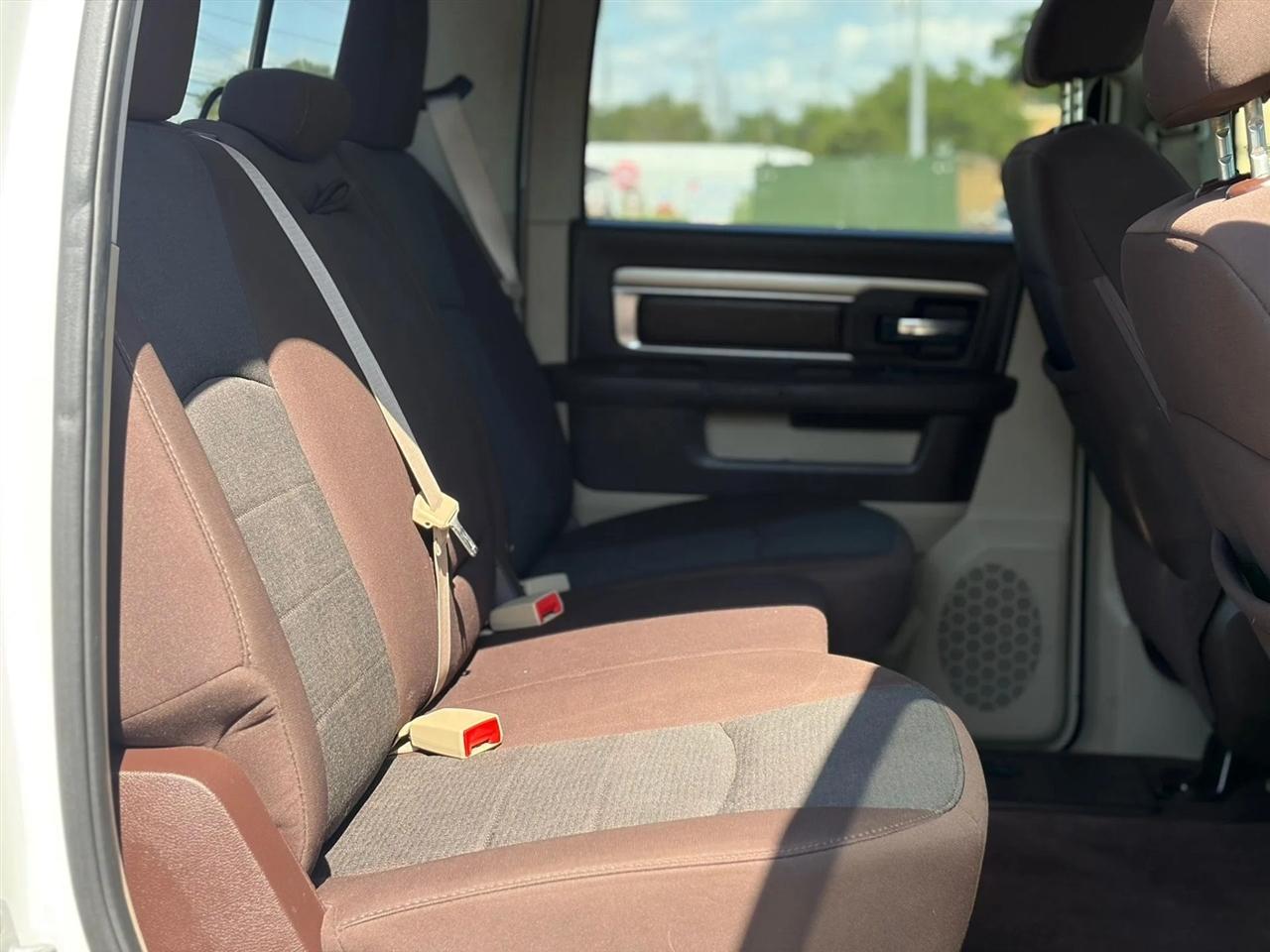 RAM 1500 2WD Crew Cab 140.5" Lone Star 2013