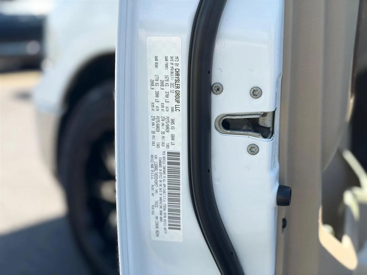 RAM 1500 2WD Crew Cab 140.5" Lone Star 2013