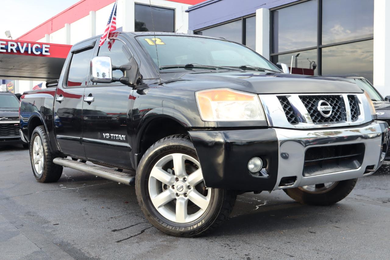 Nissan Titan 2WD Crew Cab SWB SL 2012