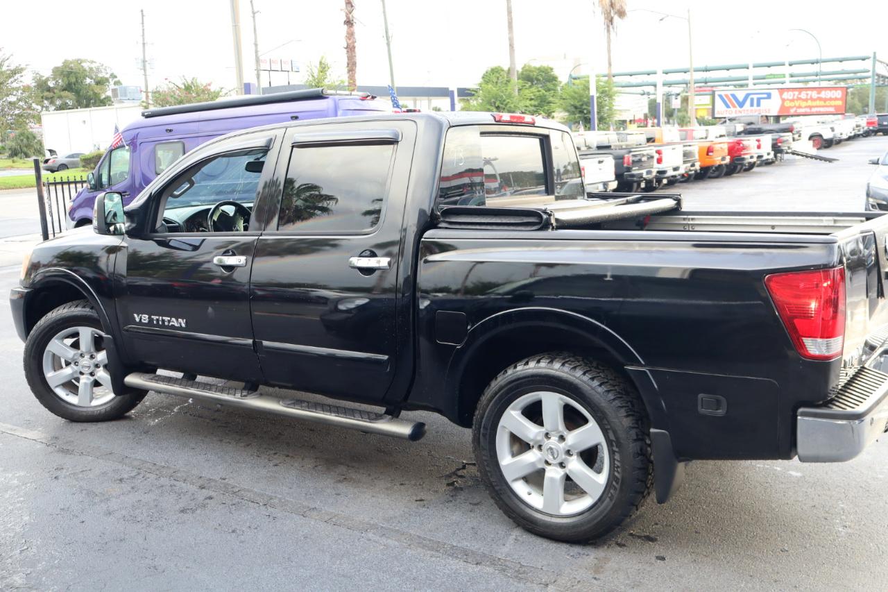 Nissan Titan 2WD Crew Cab SWB SL 2012