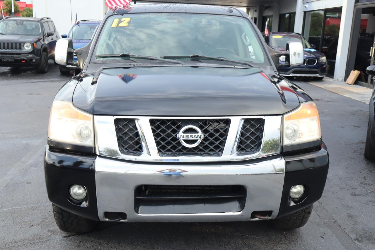 Nissan Titan 2WD Crew Cab SWB SL 2012