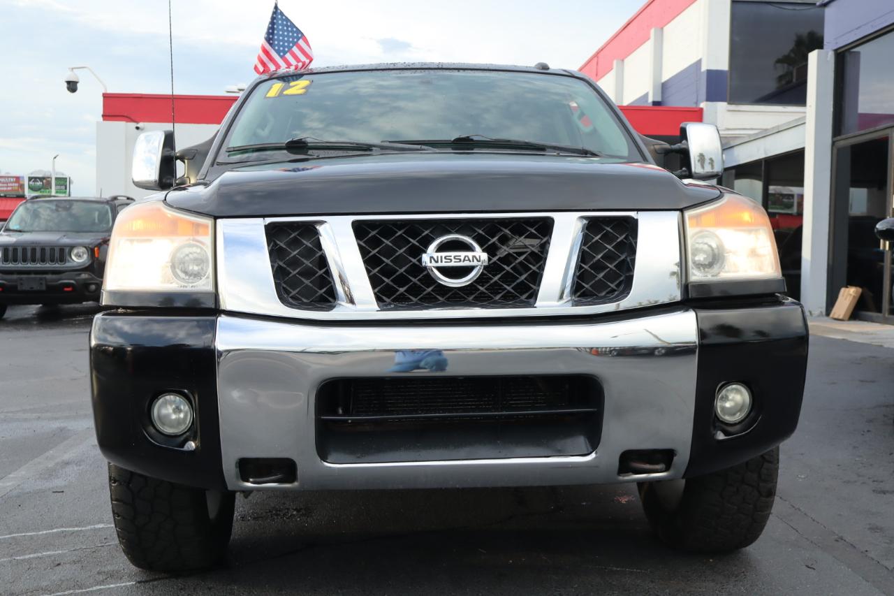 Nissan Titan 2WD Crew Cab SWB SL 2012