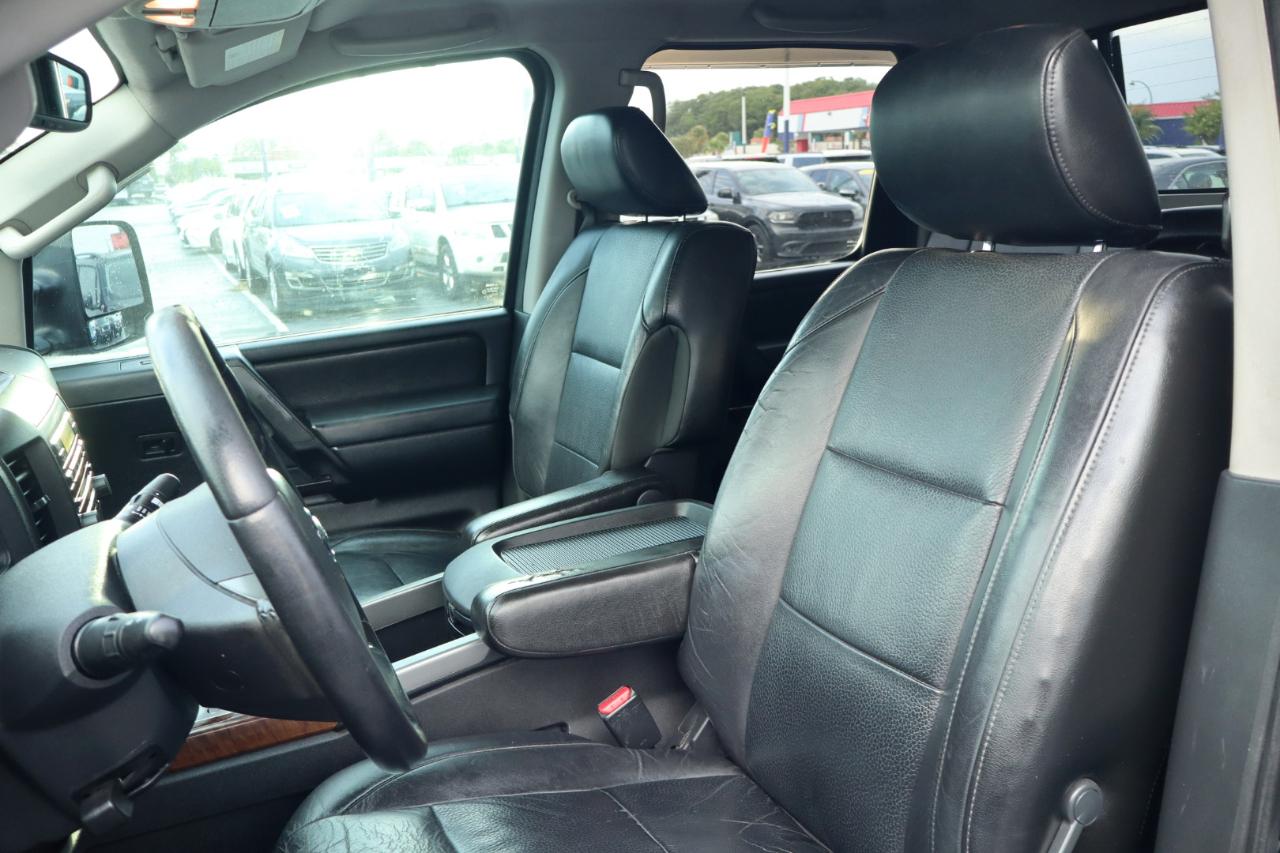 Nissan Titan 2WD Crew Cab SWB SL 2012
