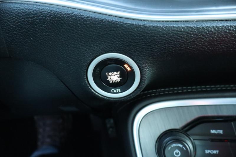 Dodge Challenger SXT 2017