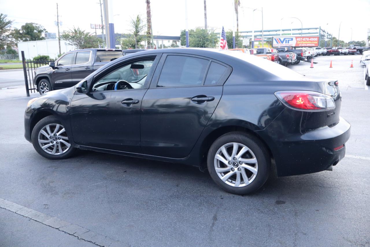 Mazda MAZDA3 i Touring AT 4-Door 2013